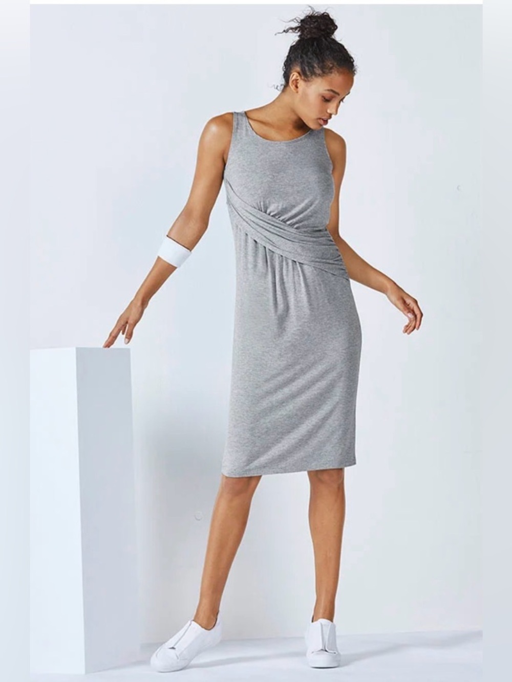 Fabletics Retta Midi Dress Gray Sleeveless Ruched Waist Size Medium Resort Cozy
